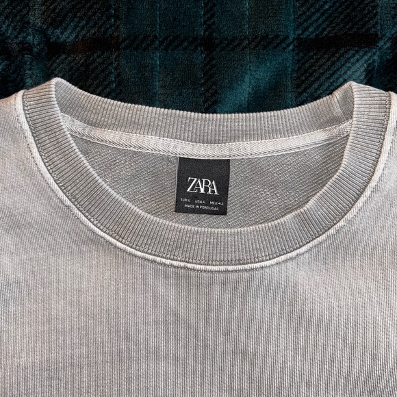 Zara Men’s Crewneck, Washed Stone Grey finish, Size L - Picture 3 of 3